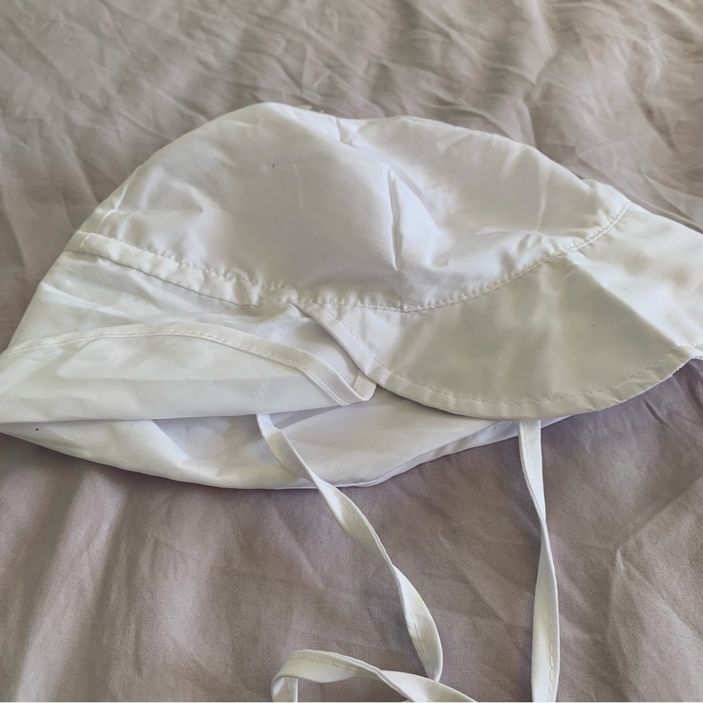 Brook + Bay‎ Kids White Sun Hat with Chin Ties UPF5O Sun Protection Adjustable